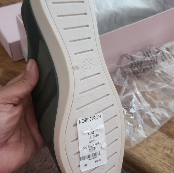 Flats - Picture 3 of 5